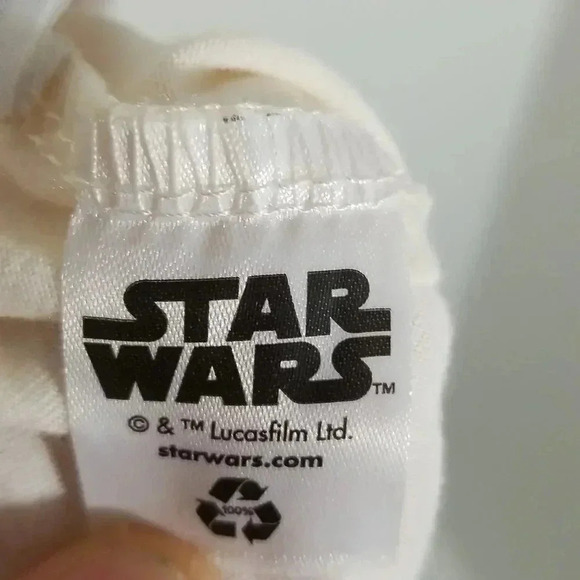 {Disney} Star Wars Baby Yoda The Child Wanted Reward Tshirt - Picture 8 of 10